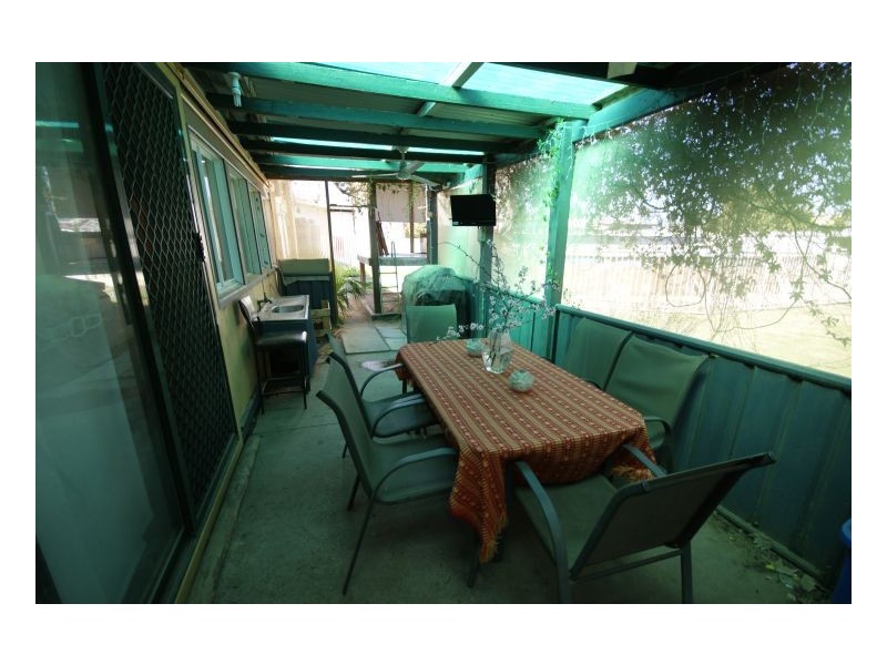 318 Wood St, Deniliquin NSW 2710