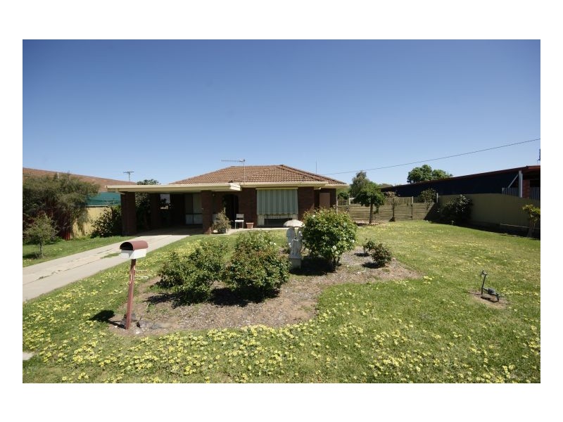 292 Fitzroy St, Deniliquin NSW 2710