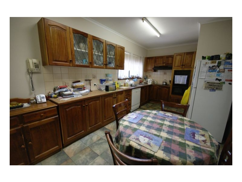292 Fitzroy St, Deniliquin NSW 2710