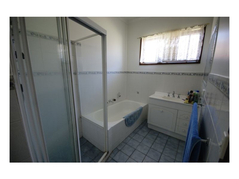 292 Fitzroy St, Deniliquin NSW 2710