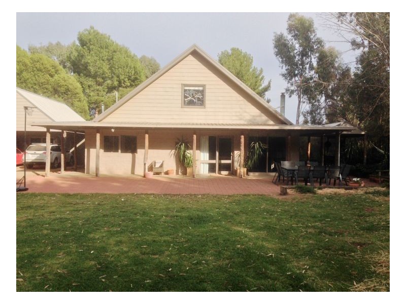 440 Todds Rd, Deniliquin NSW 2710