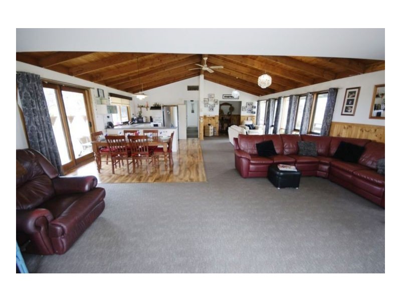186 Barham Rd, Deniliquin NSW 2710