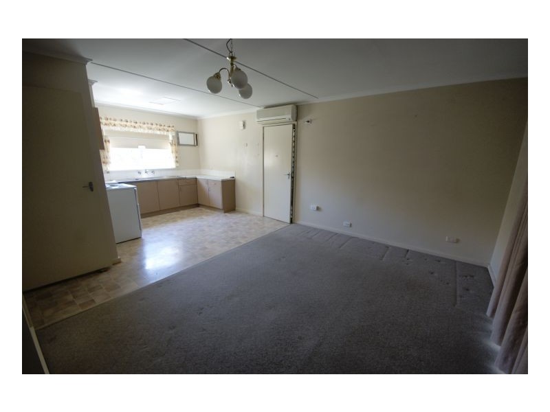 1/335 Wood St, Deniliquin NSW 2710