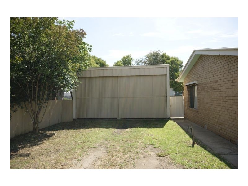 1/335 Wood St, Deniliquin NSW 2710