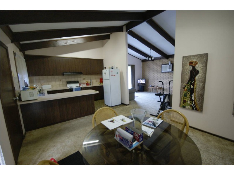 265 Victoria Street, Deniliquin NSW 2710