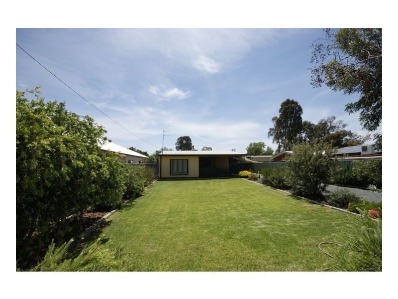 225 Henry St, Deniliquin NSW 2710