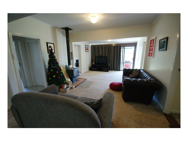 225 Henry St, Deniliquin NSW 2710