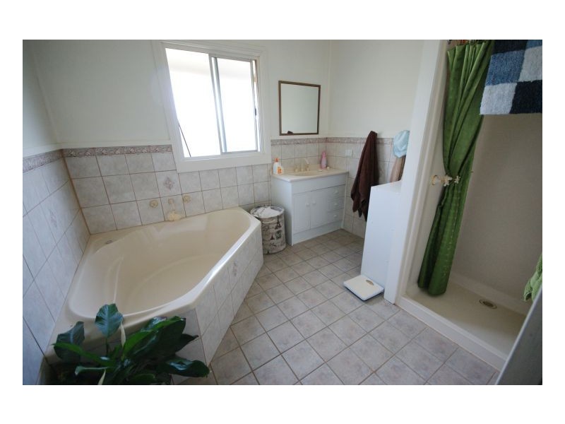 225 Henry St, Deniliquin NSW 2710