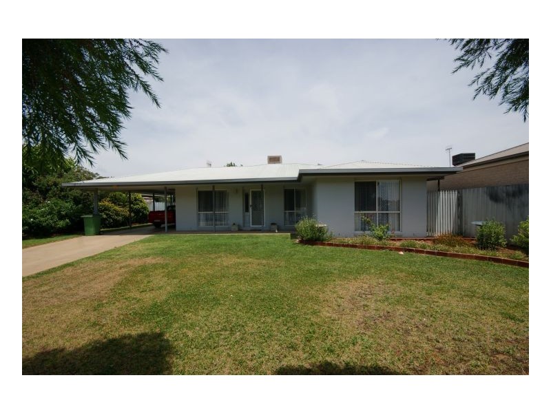 218 Finley Rd, Deniliquin NSW 2710