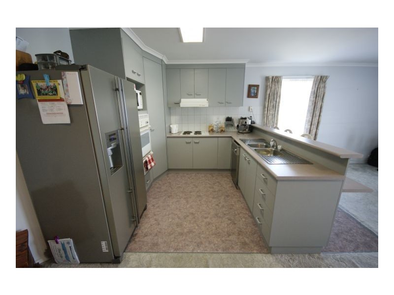 218 Finley Rd, Deniliquin NSW 2710