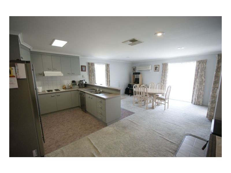 218 Finley Rd, Deniliquin NSW 2710
