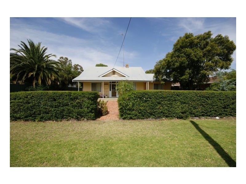 278 Duncan St, Deniliquin NSW 2710