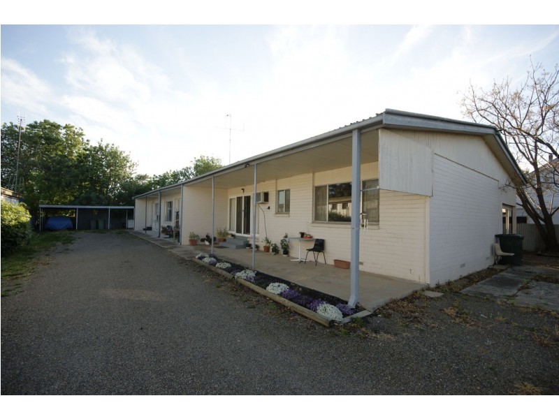 450 Maher St, Deniliquin NSW 2710