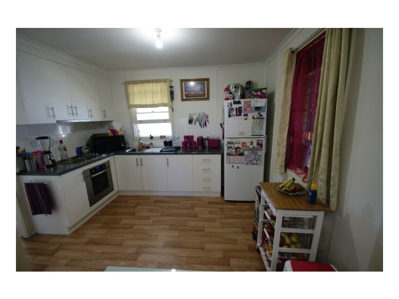 96, Decimus St, Deniliquin NSW 2710