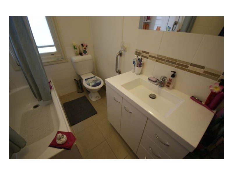 96, Decimus St, Deniliquin NSW 2710