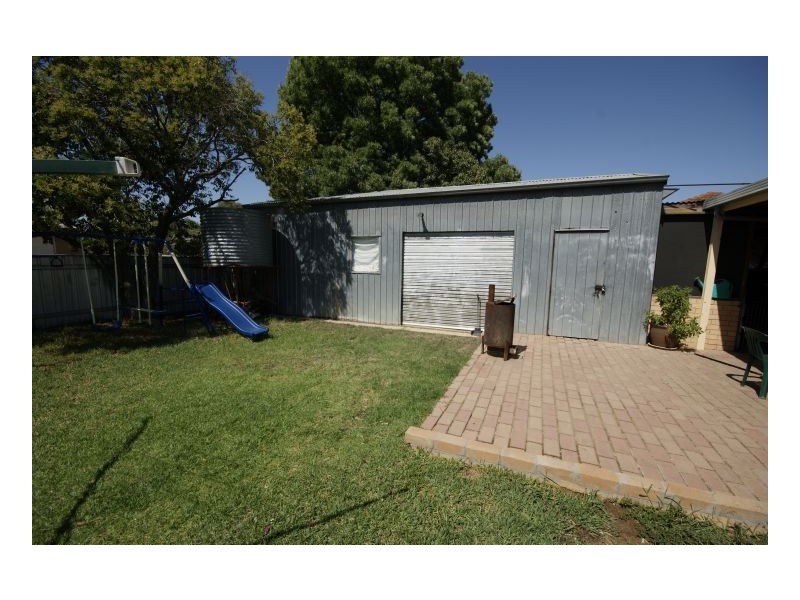 96, Decimus St, Deniliquin NSW 2710