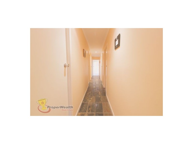 1 Belinda Crescent, Springwood QLD 4127