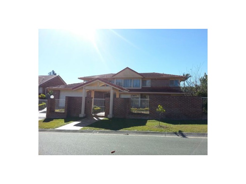 82 Lindfield Circuit, Robertson QLD 4109