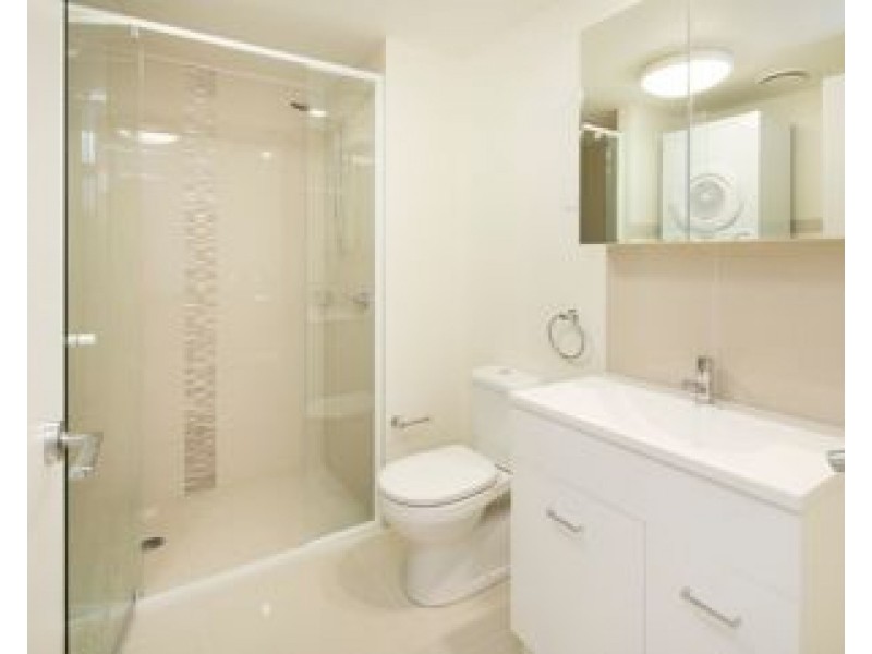 62/171 Scarborough Street, Southport QLD 4215