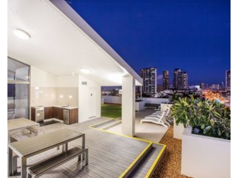 62/171 Scarborough Street, Southport QLD 4215