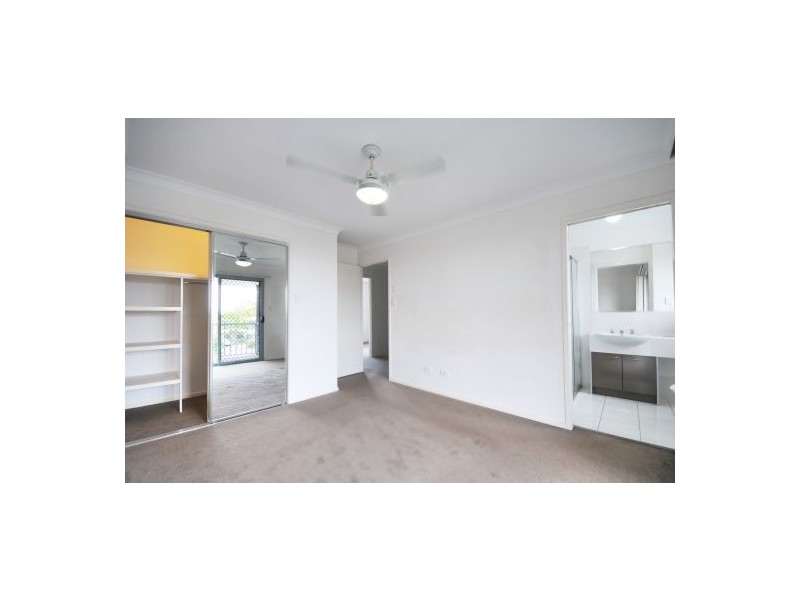 42/15 James Edward Street, Richlands QLD 4077
