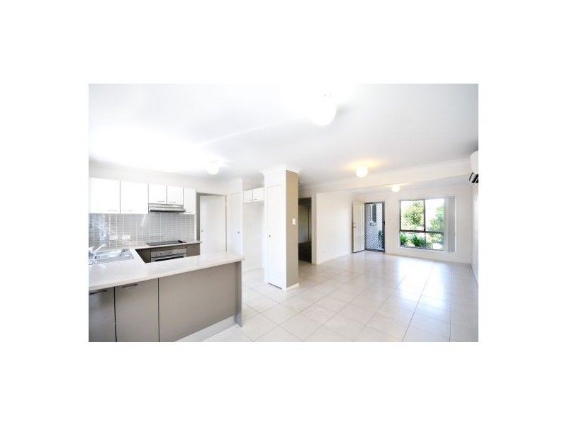 03/15 James Edward Street, Richlands QLD 4077