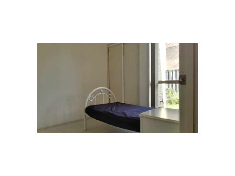 8 Manor Street, Eight Mile Plains QLD 4113