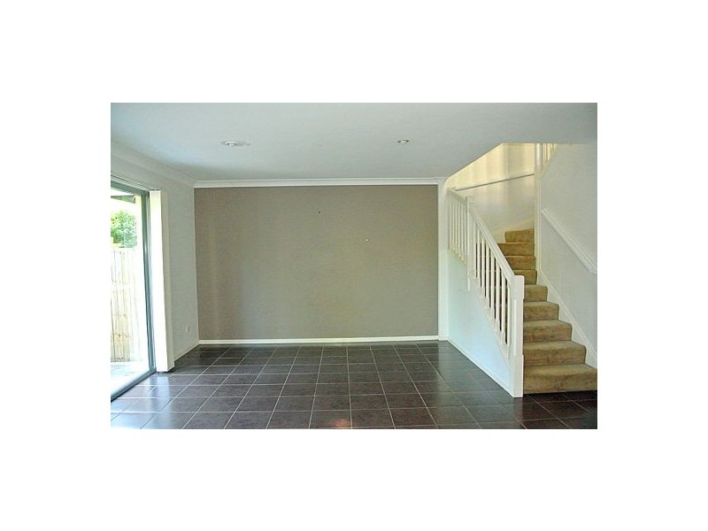 34 University Drive, Meadowbrook QLD 4131