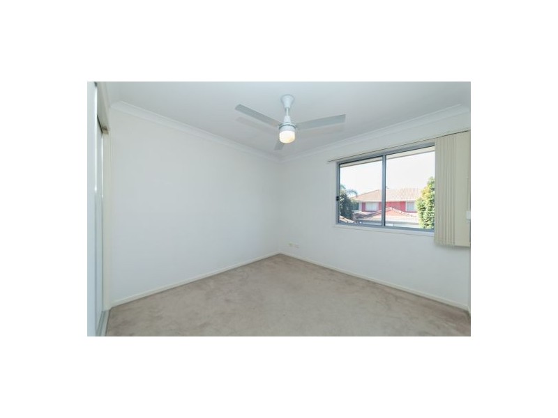 34 University Drive, Meadowbrook QLD 4131