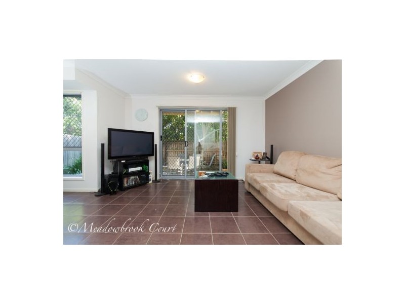 34 University Drive, Meadowbrook QLD 4131