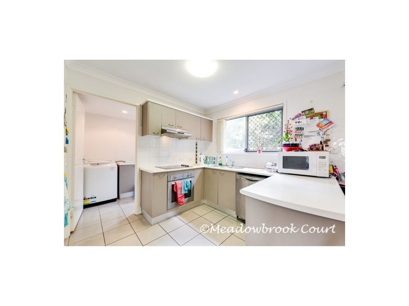 34-42 University Drive, Meadowbrook QLD 4131