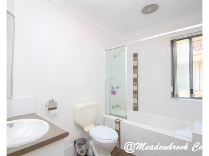 34-42 University Drive, Meadowbrook QLD 4131