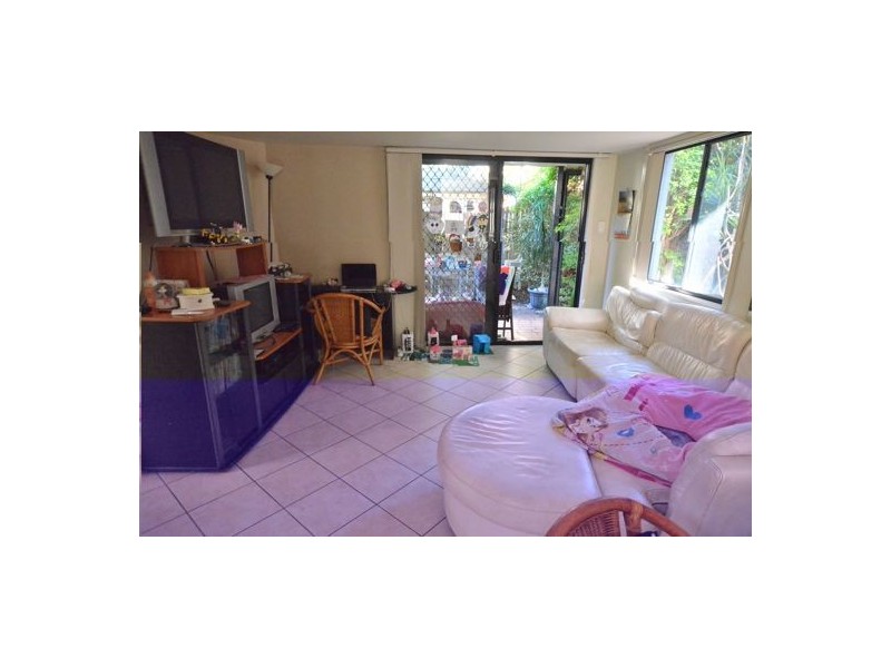 1158 CAVENDISH ROAD, Mount Gravatt East QLD 4122