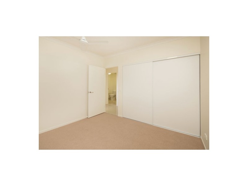 39/171 Scarborbough Street, Southport QLD 4215