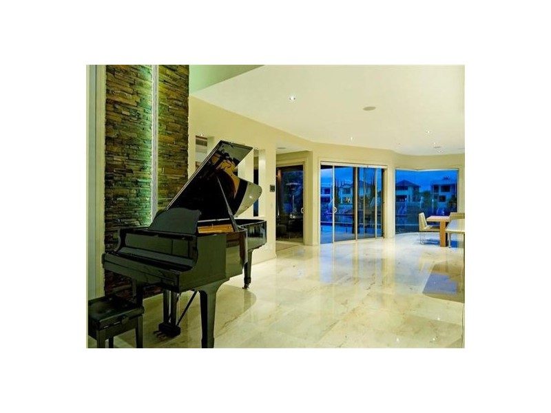 8034 Key Waters, Hope Island QLD 4212