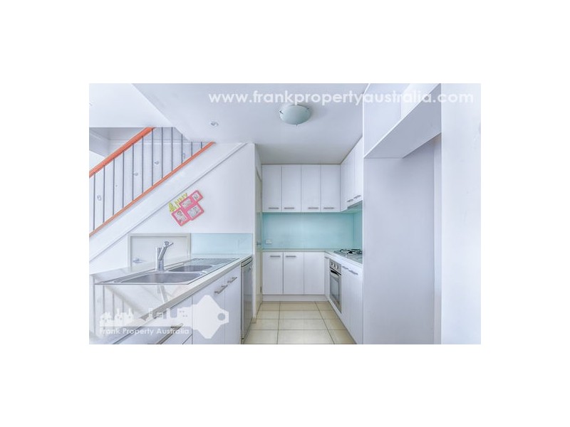 18 Whitley St, Mount Gravatt East QLD 4122
