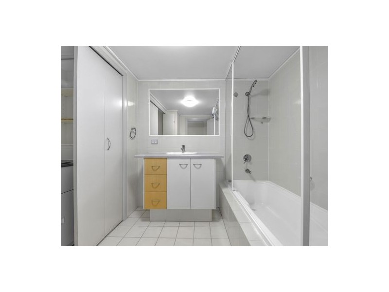 45 Oxlade Drive, New Farm QLD 4005