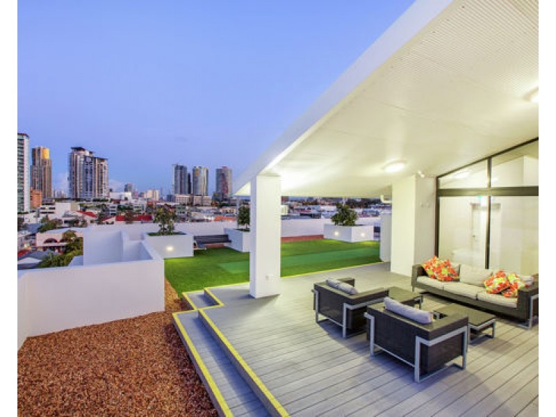 21/171 Scarborough Street, Southport QLD 4215
