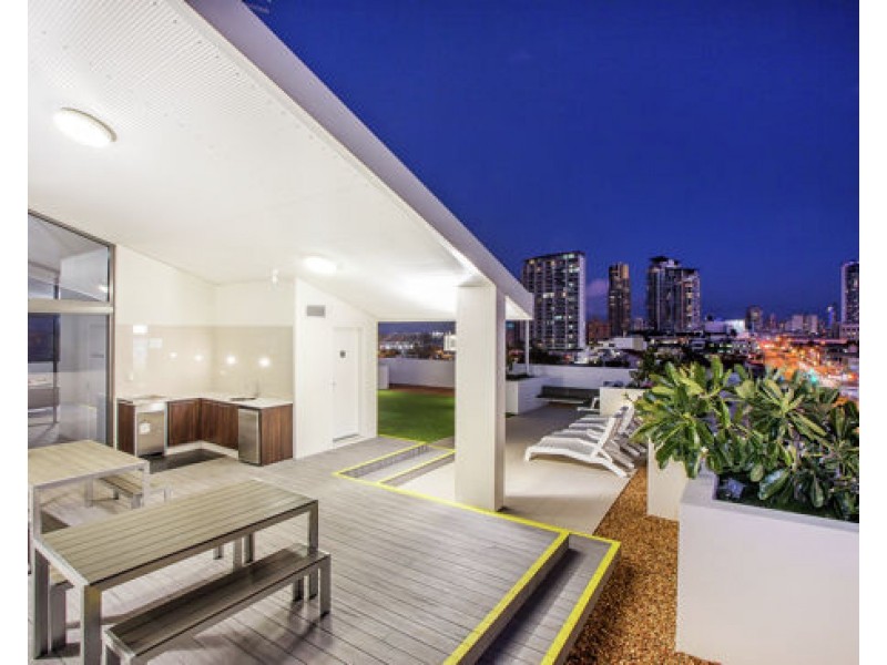21/171 Scarborough Street, Southport QLD 4215