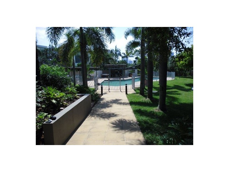 45 Oxlade Drive, New Farm QLD 4005