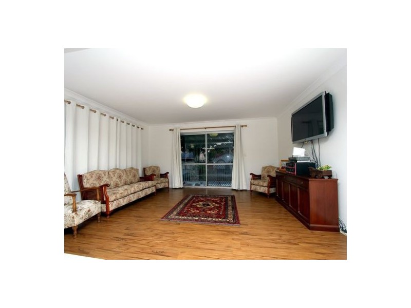 30 Faringdon Street, Robertson QLD 4109