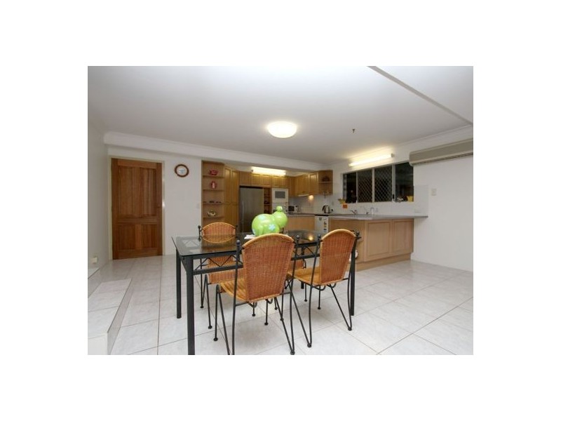 30 Faringdon Street, Robertson QLD 4109