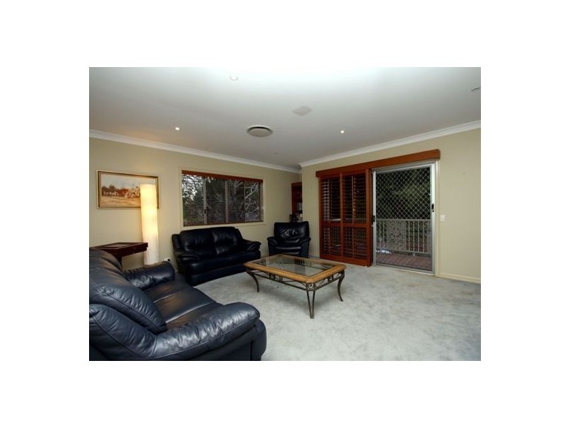 30 Faringdon Street, Robertson QLD 4109