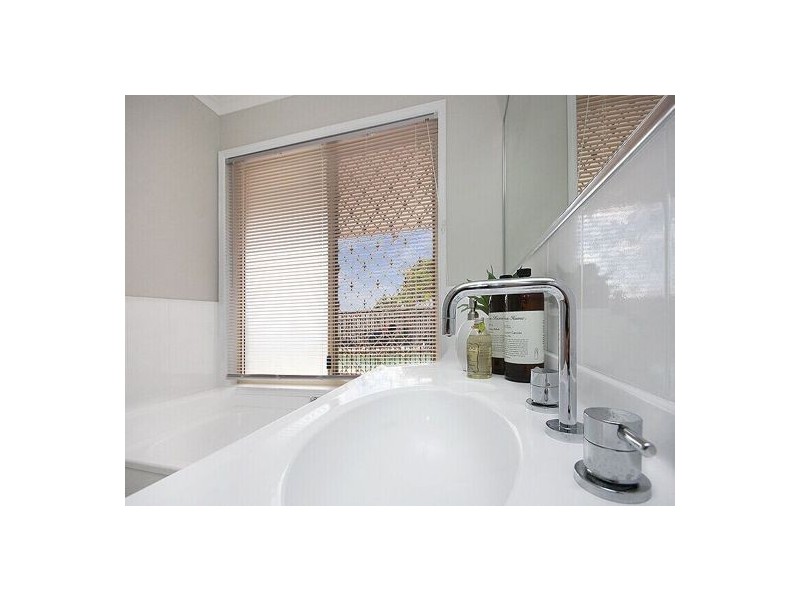 16 Tennent Street, Westlake QLD 4074