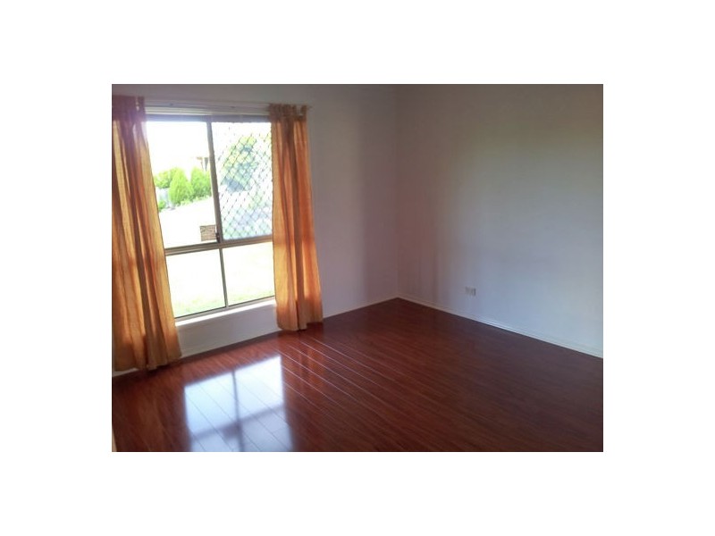 11 Scarlet Oak Place, Calamvale QLD 4116