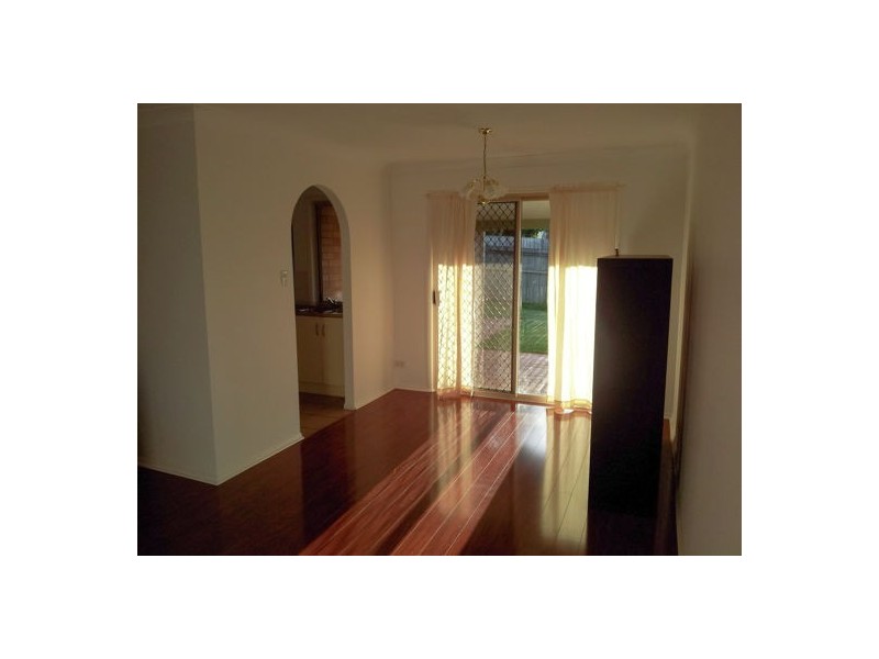 11 Scarlet Oak Place, Calamvale QLD 4116