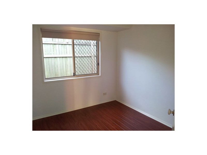 11 Scarlet Oak Place, Calamvale QLD 4116