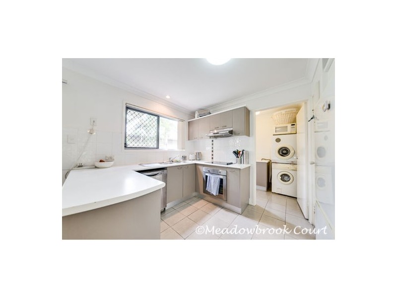 34 University Drive, Meadowbrook QLD 4131