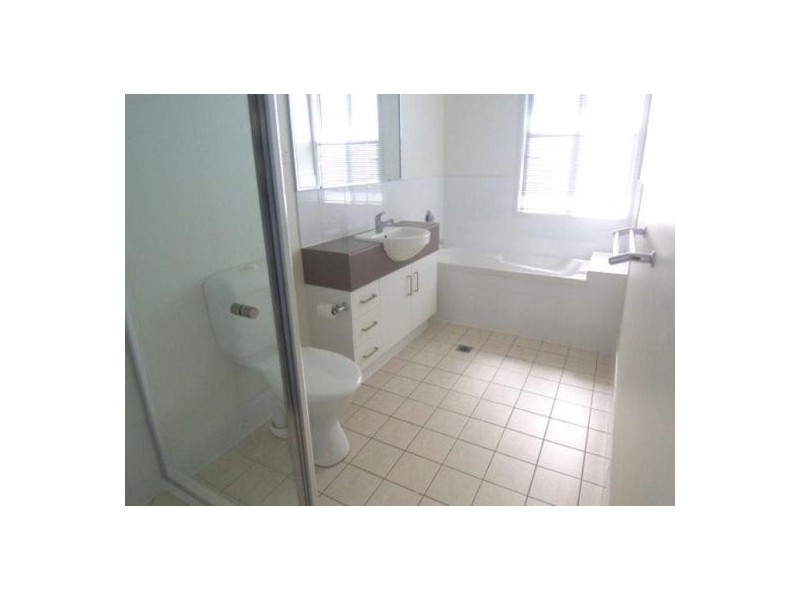 33/15 Workshops St., Brassall QLD 4305