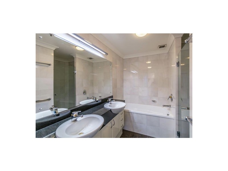 35 Howard Street, Brisbane City QLD 4000